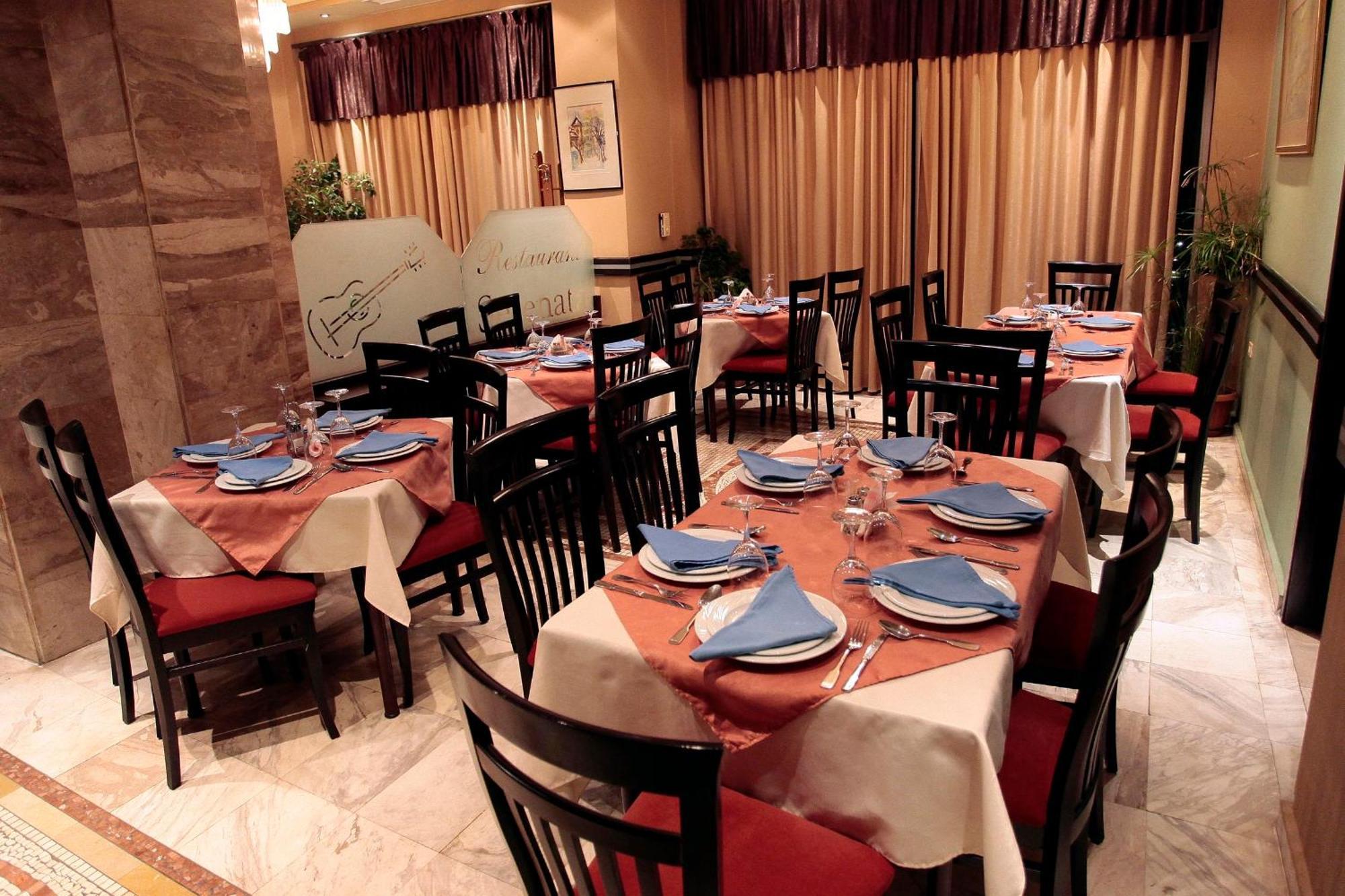 Hotel Regency Korce Exterior foto