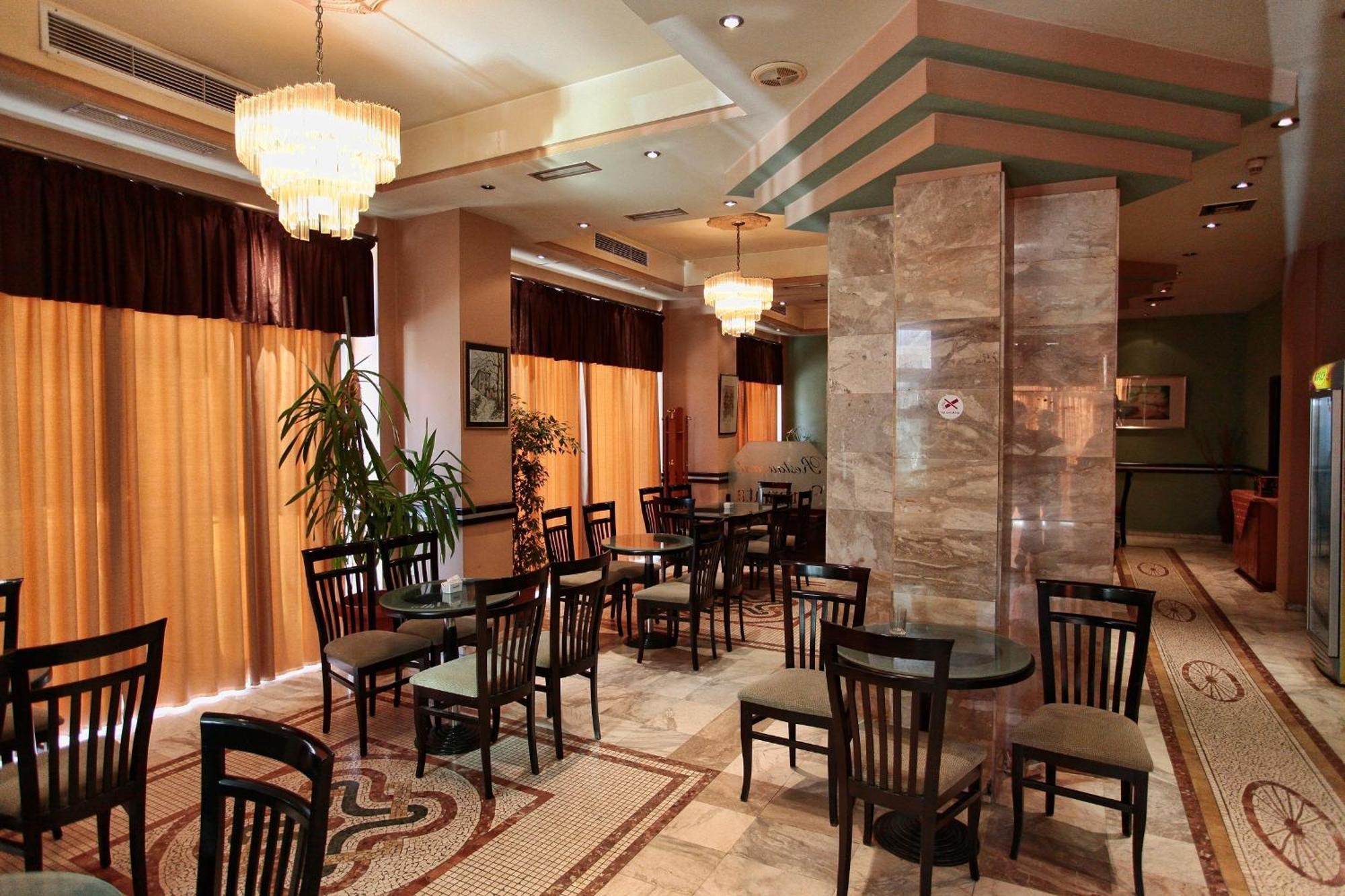 Hotel Regency Korce Exterior foto